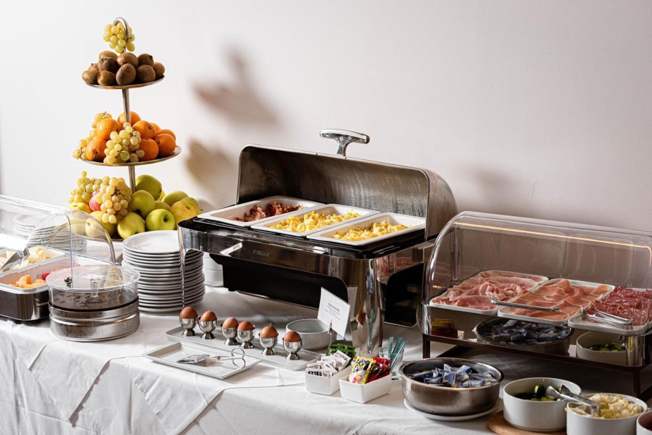 ברה Phi Hotel Cavalieri מראה חיצוני תמונה